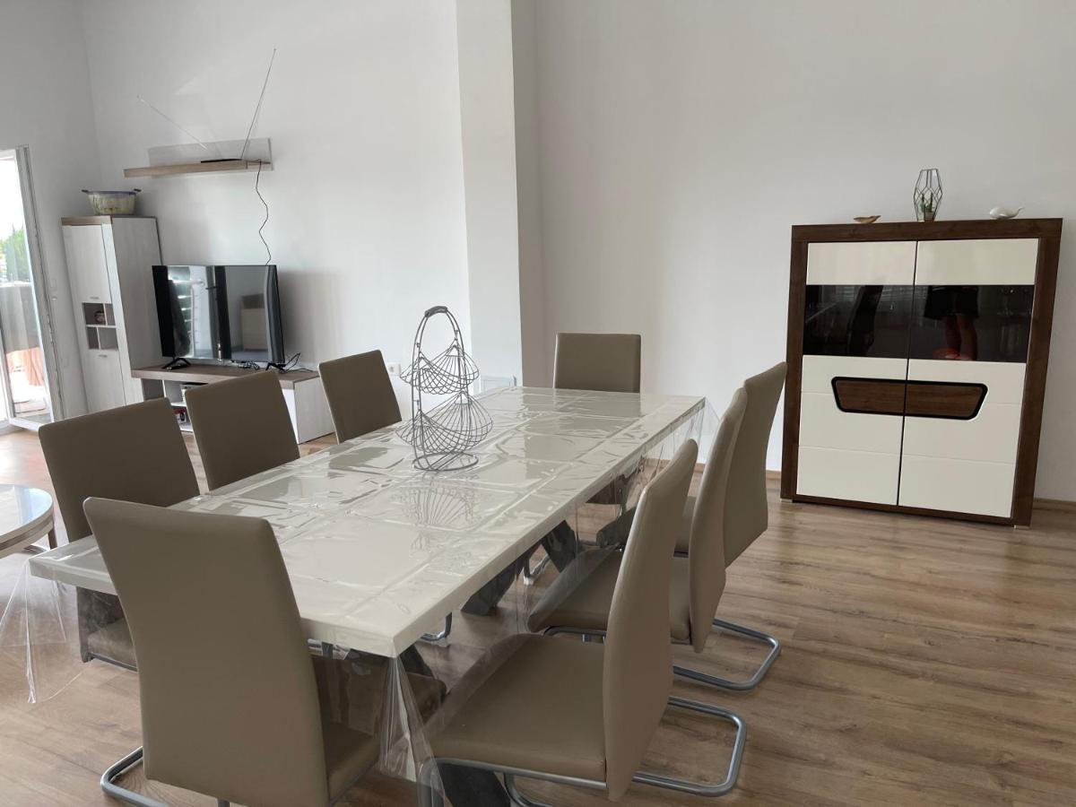 Apartmaji Meduza 2 Appartement Izola Buitenkant foto