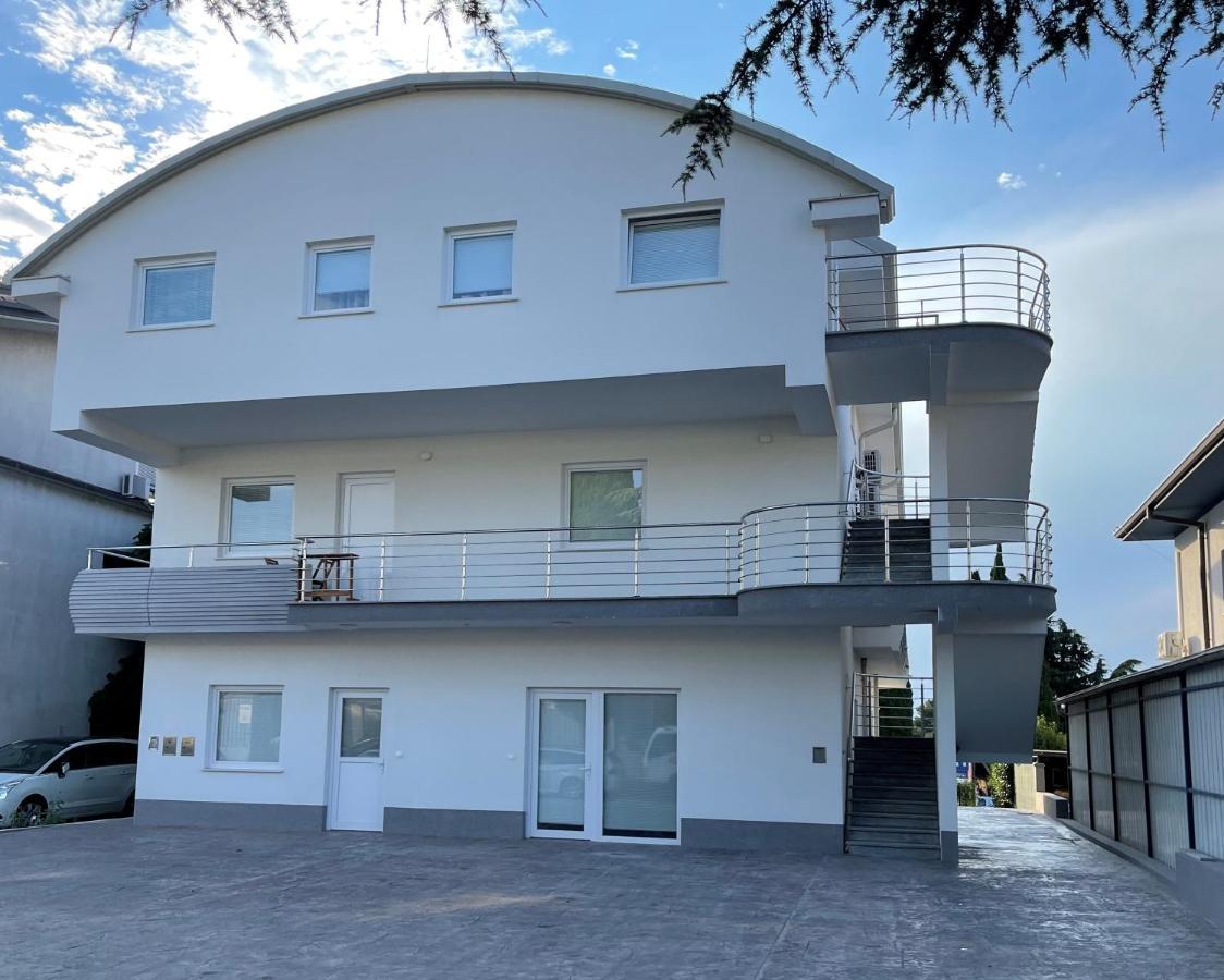 Apartmaji Meduza 2 Appartement Izola Buitenkant foto