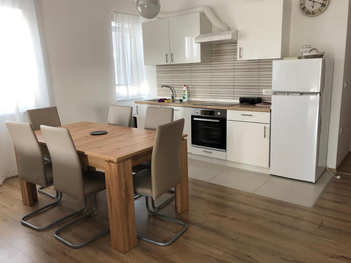 Apartmaji Meduza 2 Appartement Izola Buitenkant foto