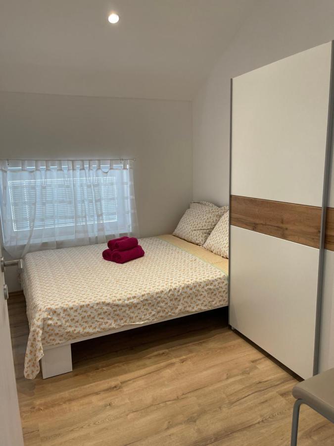 Apartmaji Meduza 2 Appartement Izola Buitenkant foto