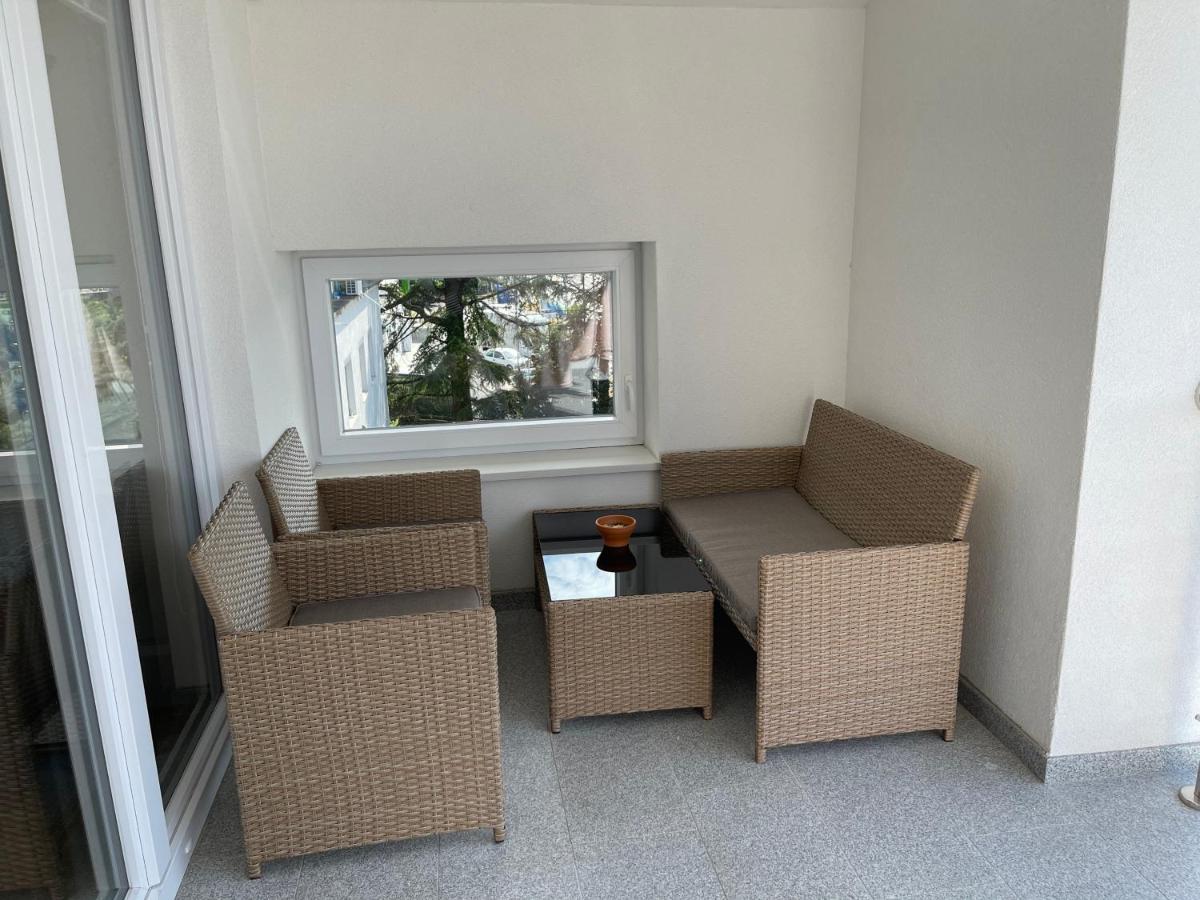 Apartmaji Meduza 2 Appartement Izola Buitenkant foto