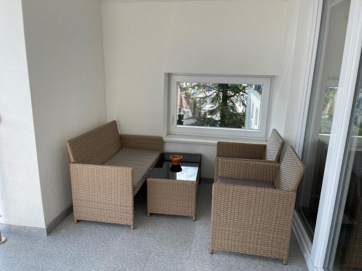 Apartmaji Meduza 2 Appartement Izola Buitenkant foto